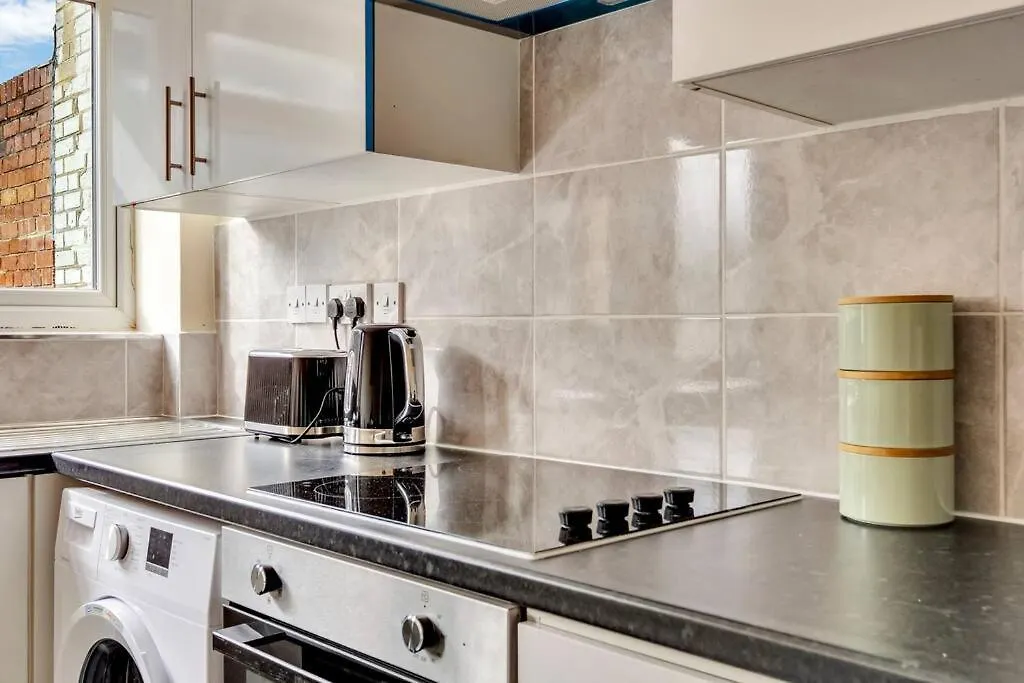 Spacious London Home- 15 Minutes To Paddington Hayes  Apartment