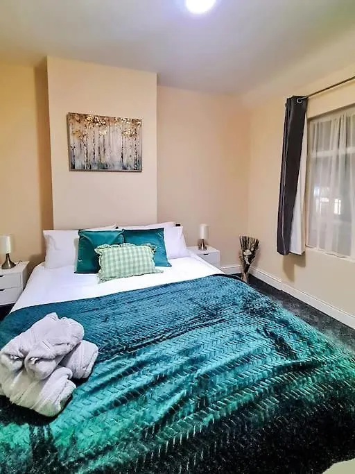 Spacious London Home- 15 Minutes To Paddington Hayes  United Kingdom