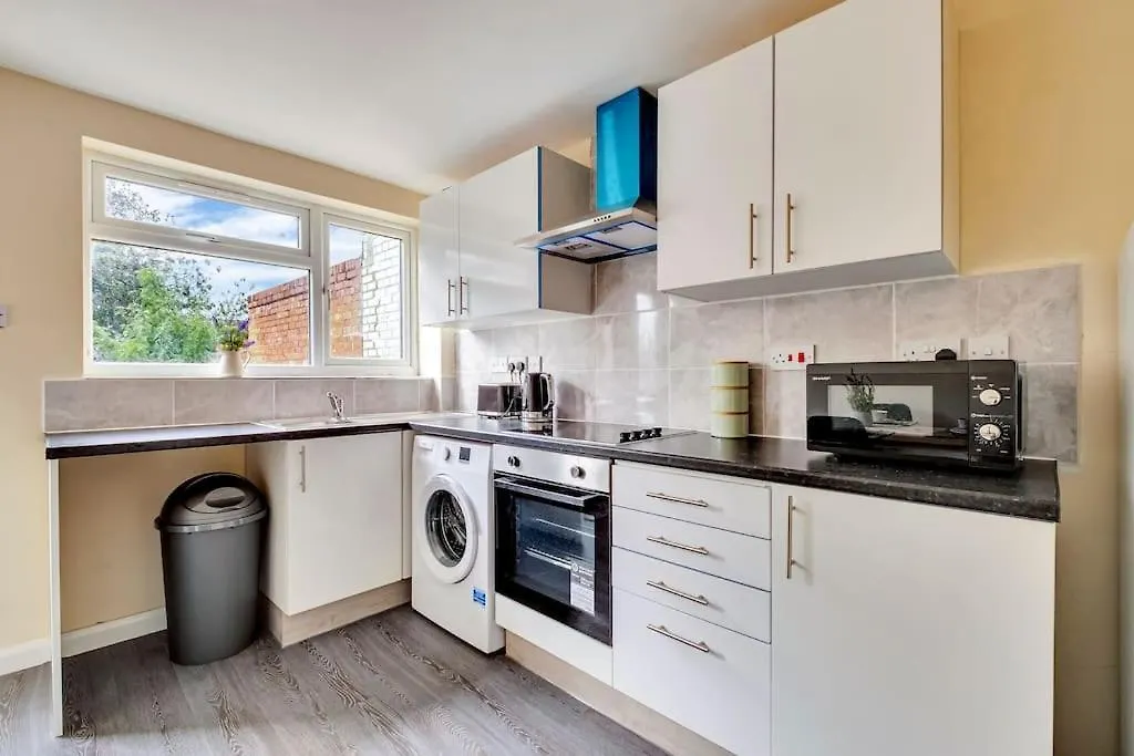 Spacious London Home- 15 Minutes To Paddington Hayes  Hayes (Greater London)