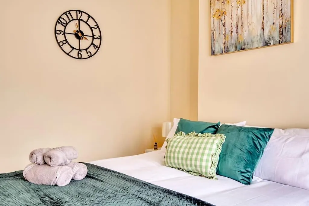 Spacious London Home- 15 Minutes To Paddington Hayes  Apartment Hayes (Greater London)